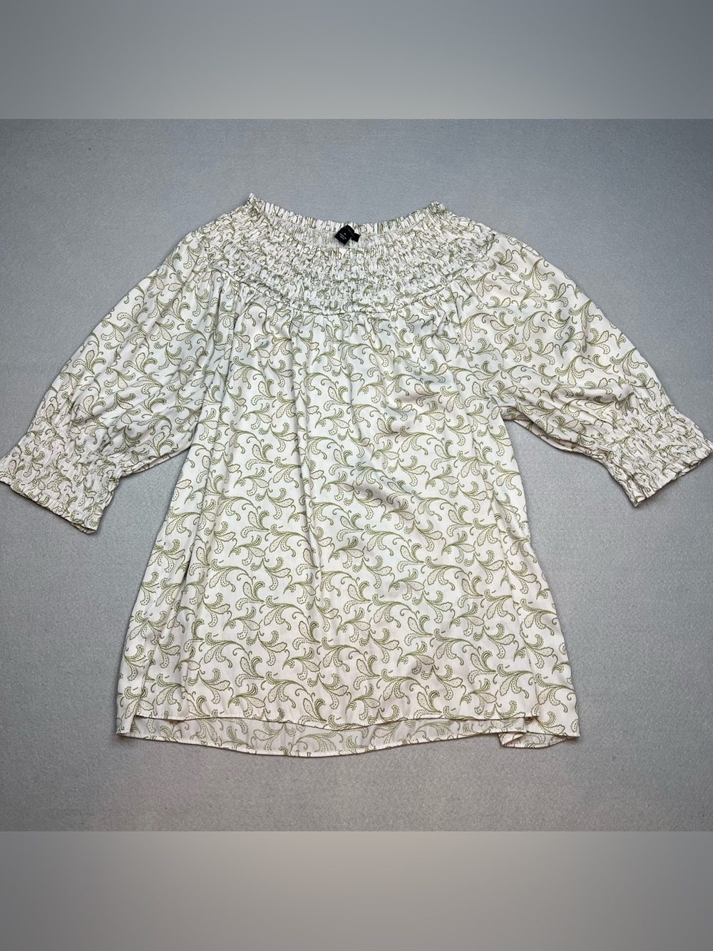 Ann Taylor paisley 3/4 sleeve blouse medium